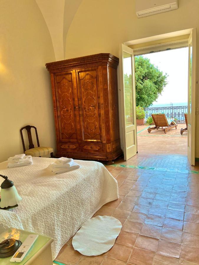 Casa Coppelia B&B Positano Exterior photo